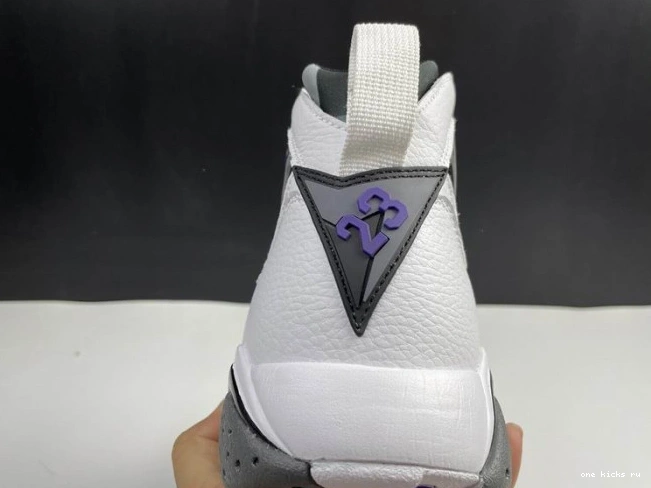Chep Onekick CU9307-100 (2021) 7 Retro Jordan Flint 0731